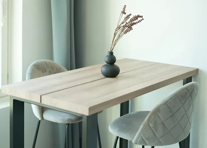 Norden Homes With Free Parking *